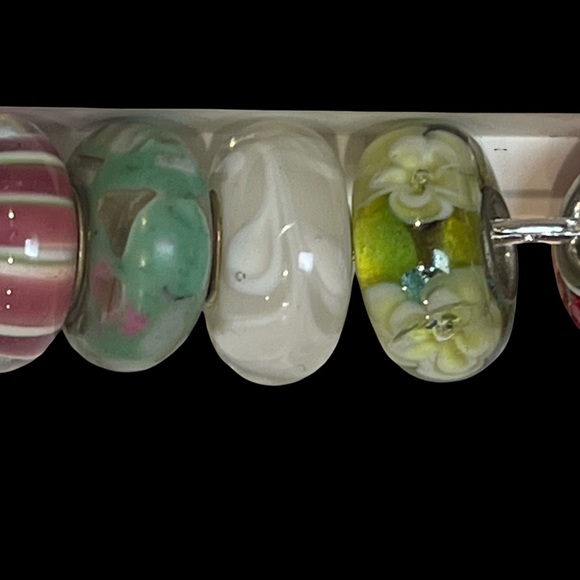 STERLING SILVER SLIDE CHARMS. - Picture 14 of 16